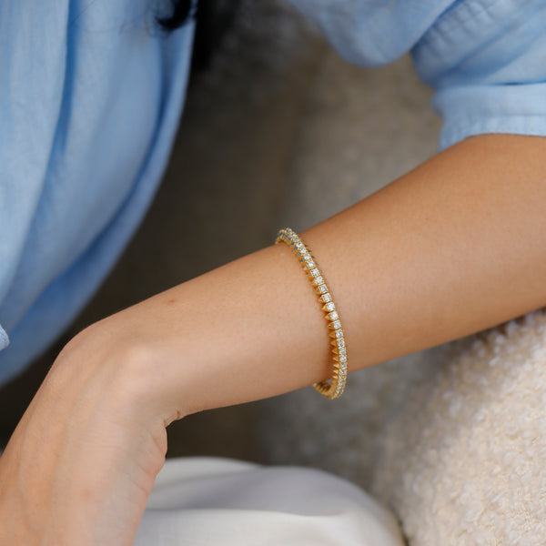 Solid Gold and natural diamonds spike Stretch Bangle