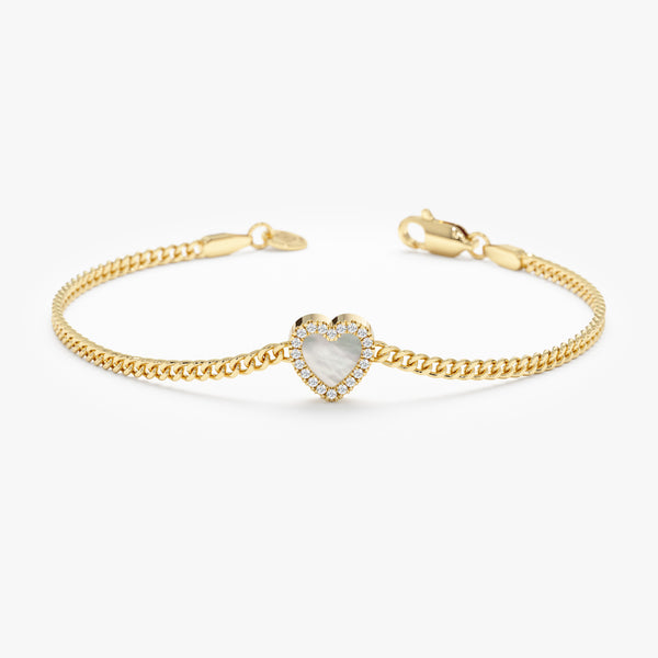 Gold Cuban chain bracelet with pearl heart