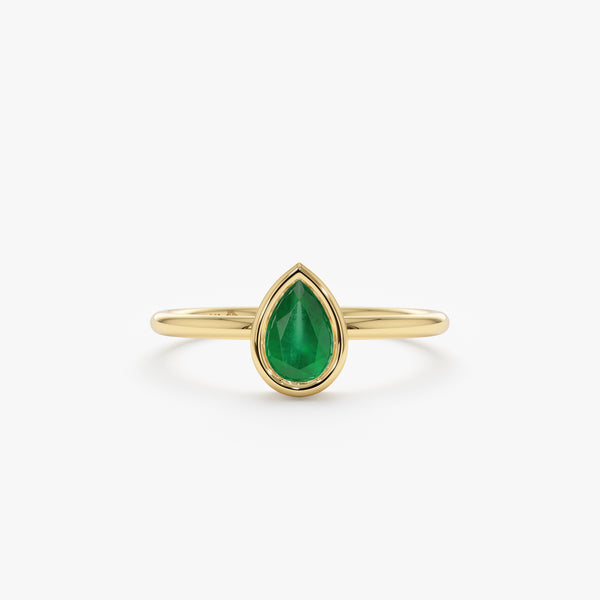 yellow gold natural emerald ring
