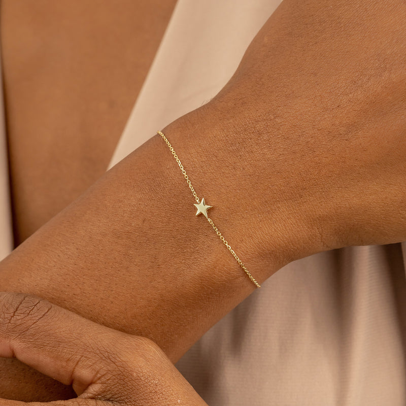 Dainty Solid Gold Star Bracelet