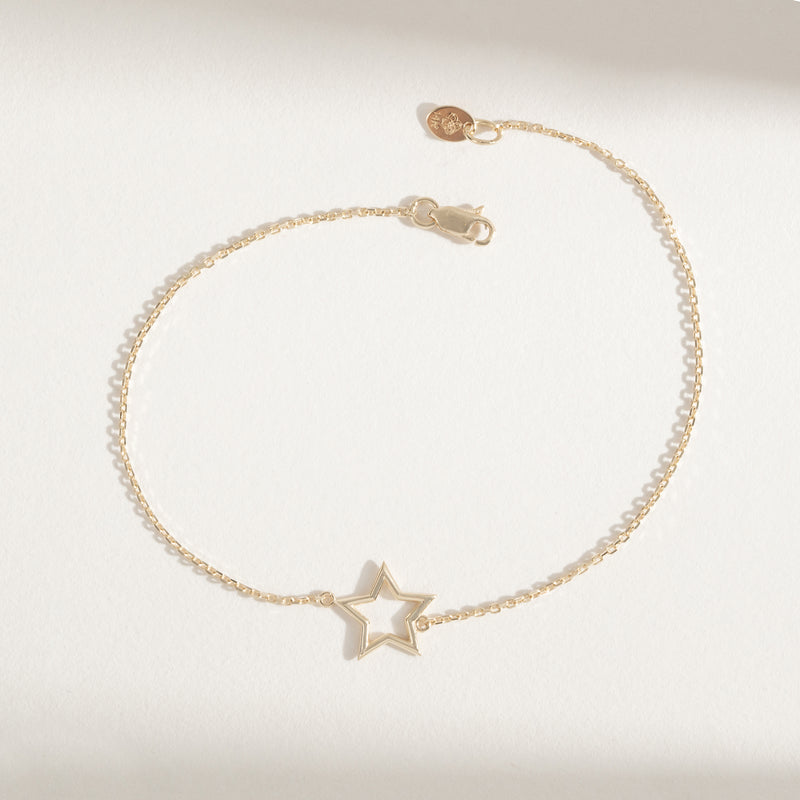 Gold Star Outline Bracelet