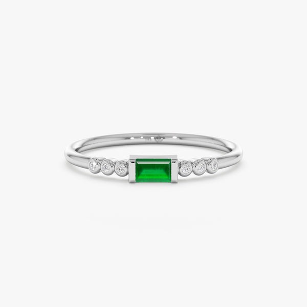White Gold Emerald Ring