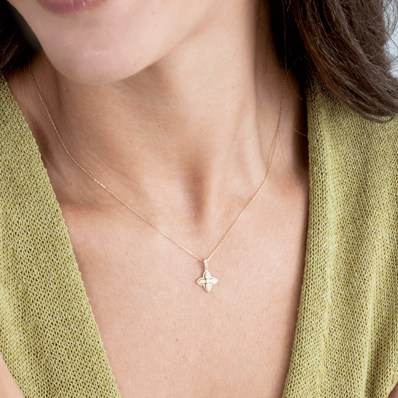 Diamond Clover Necklace, Yuna