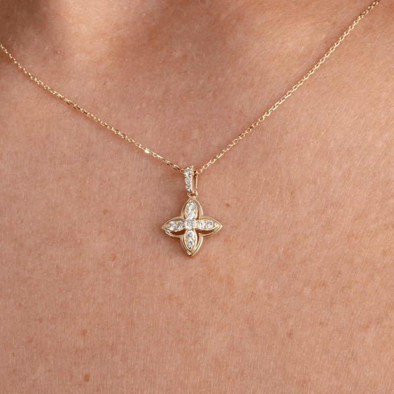 Diamond Clover Necklace, Yuna