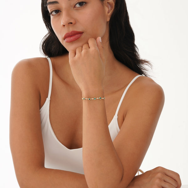 Heart Cut Lab Grown Emerald Bracelet, Thessira