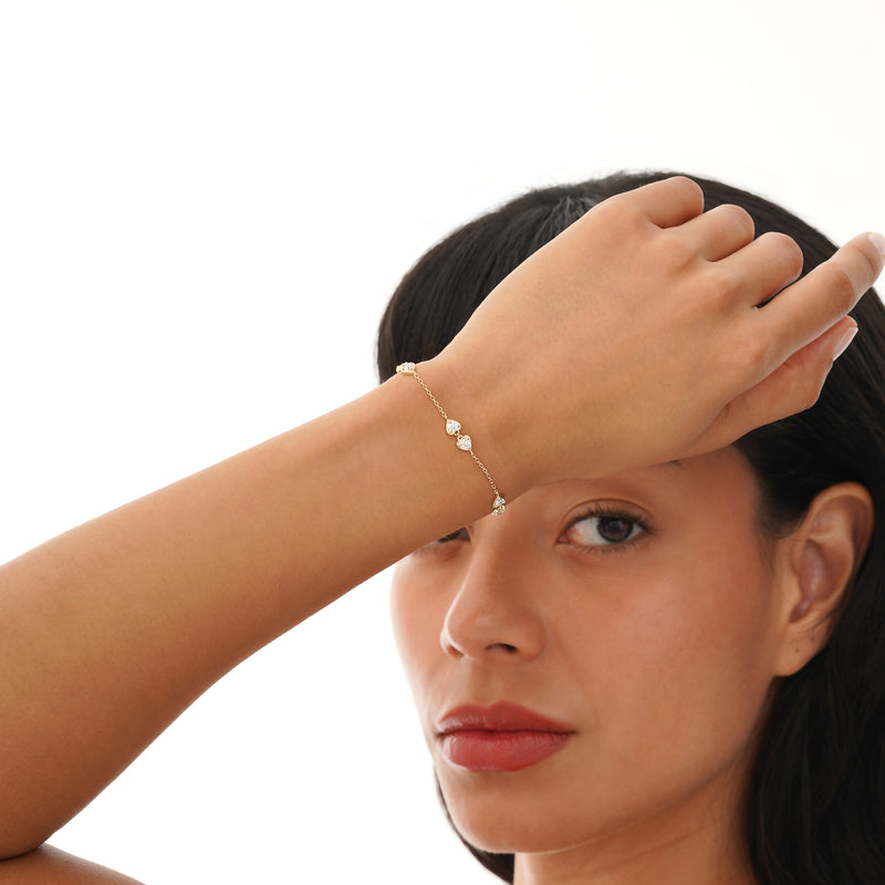 Heart Shape Diamond Bracelet, Virelai