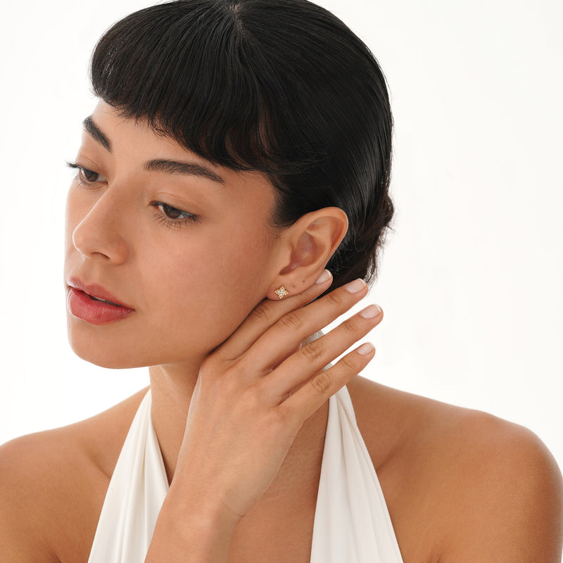 Gold Beaded Clover Stud Earrings, Tirania