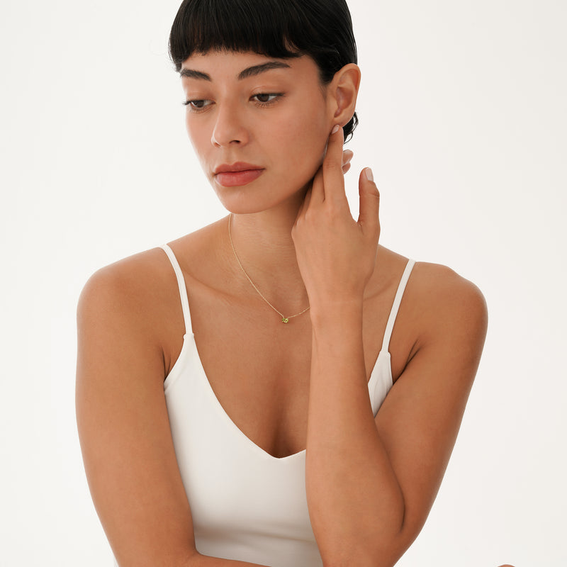 Solid Gold Peridot Oval Necklace, Loa