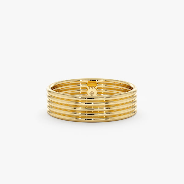handmade lined thick ring in yellow gold