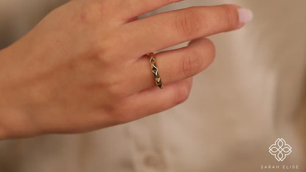 18k gold ring