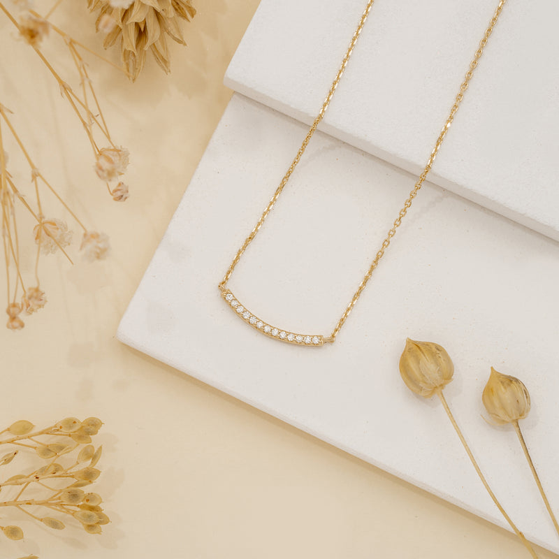 One diamond line necklace