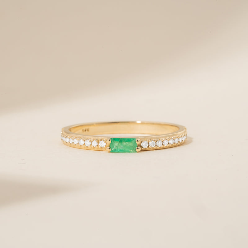 Real emerald and diamond ring