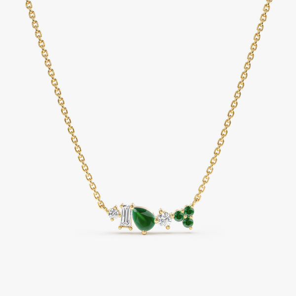 Mixed Diamond and Emerald pendant Necklace in solid gold