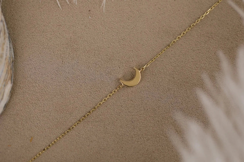 petite 14k crescent